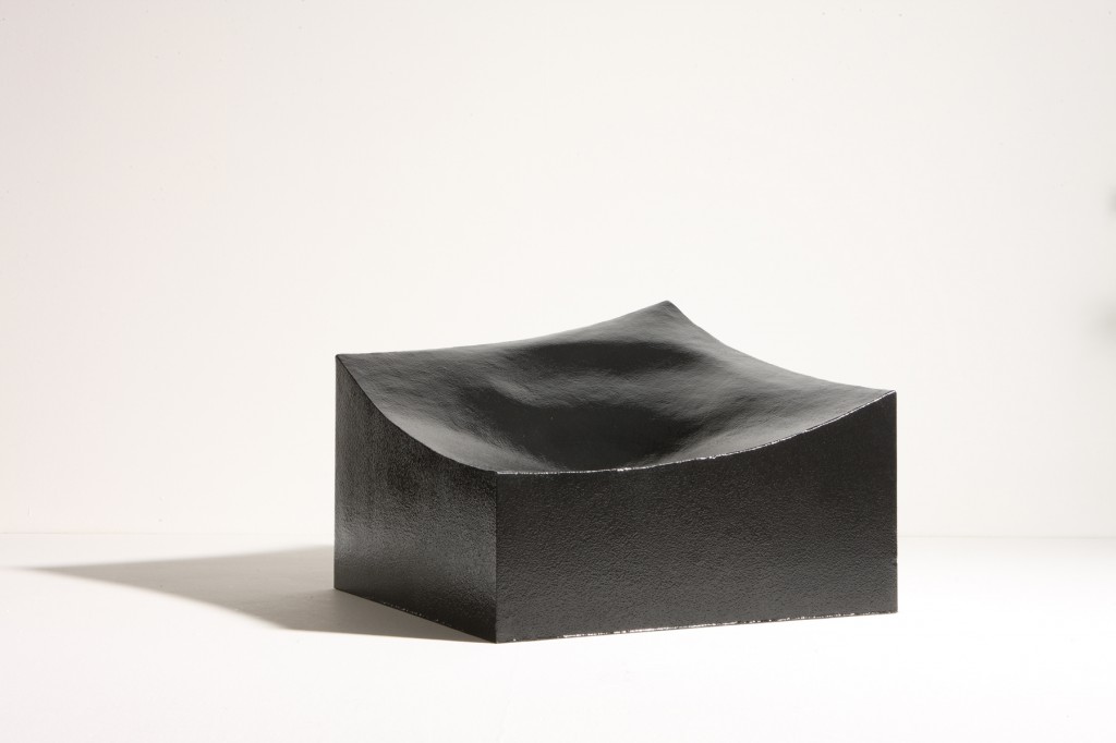 poltrona monolite